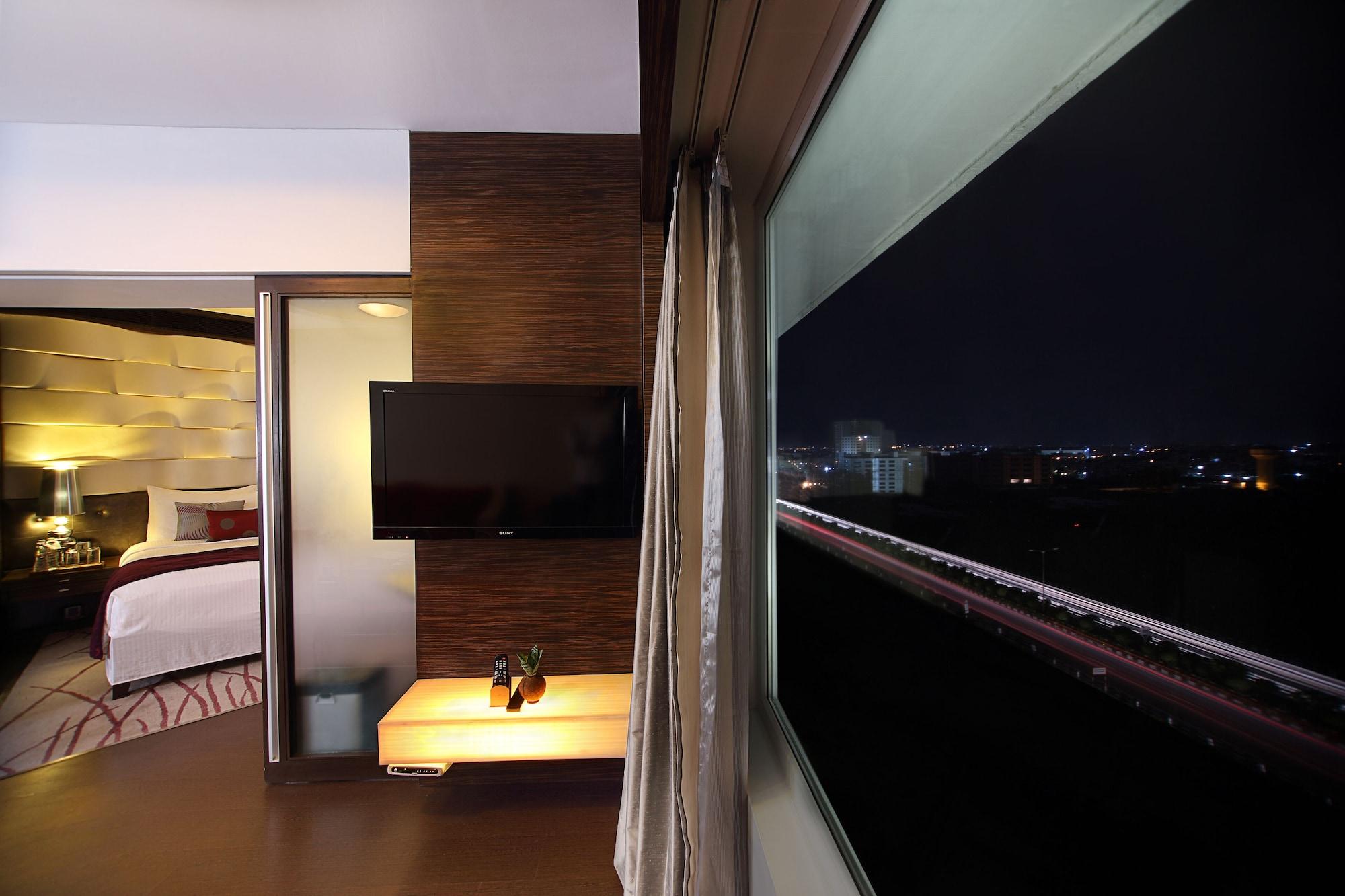 Fortune Select Sg Highway, Ahmedabad - Member Itc Hotels' Group מראה חיצוני תמונה