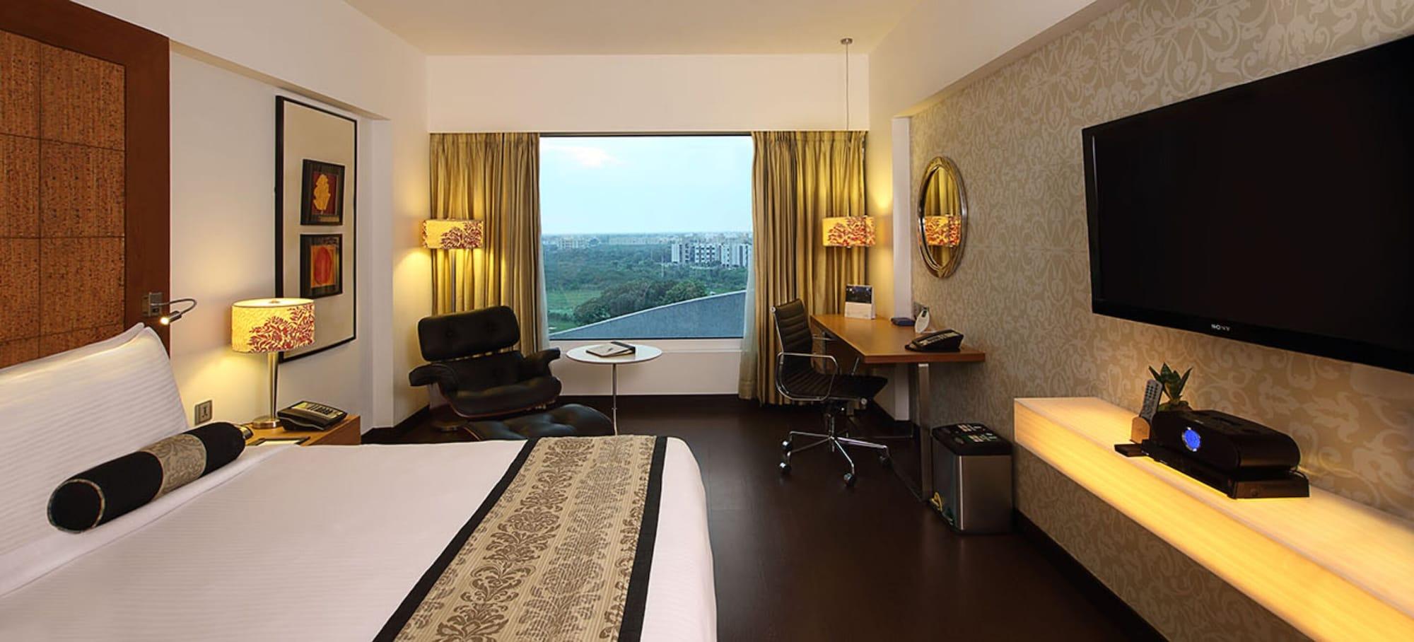 Fortune Select Sg Highway, Ahmedabad - Member Itc Hotels' Group מראה חיצוני תמונה