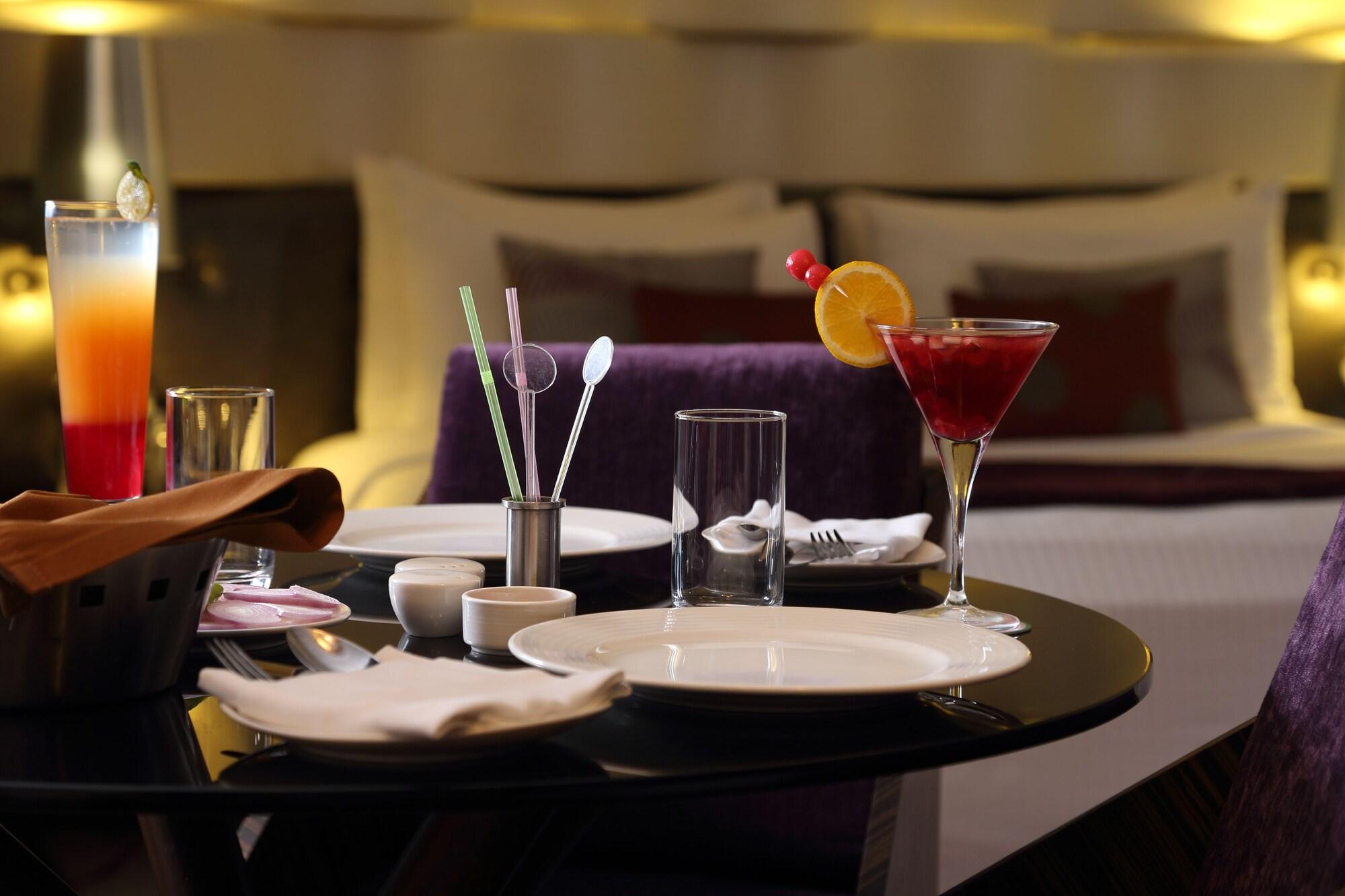 Fortune Select Sg Highway, Ahmedabad - Member Itc Hotels' Group מראה חיצוני תמונה