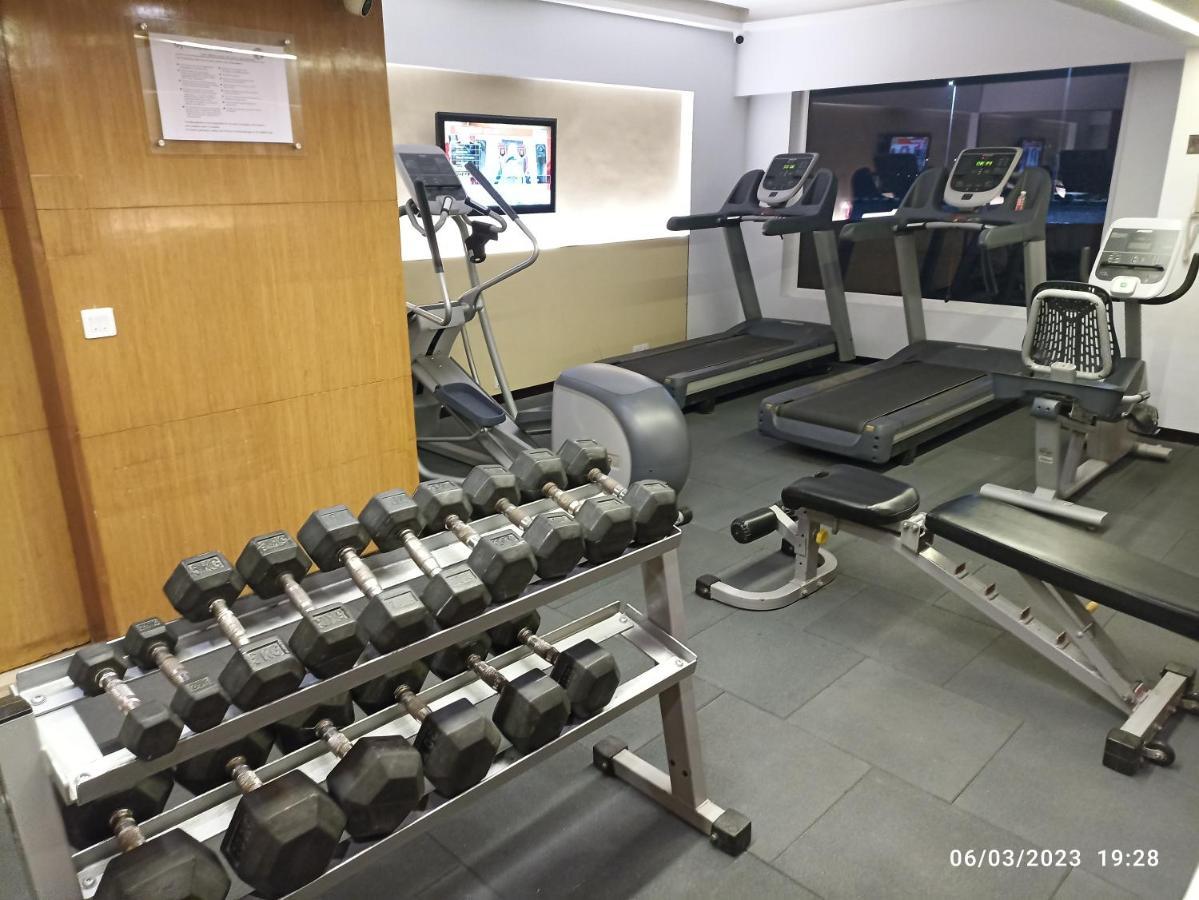 Fortune Select Sg Highway, Ahmedabad - Member Itc Hotels' Group מראה חיצוני תמונה
