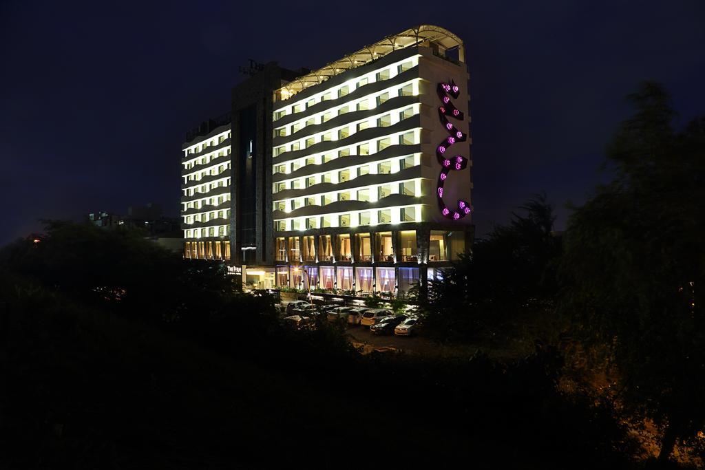 Fortune Select Sg Highway, Ahmedabad - Member Itc Hotels' Group מראה חיצוני תמונה