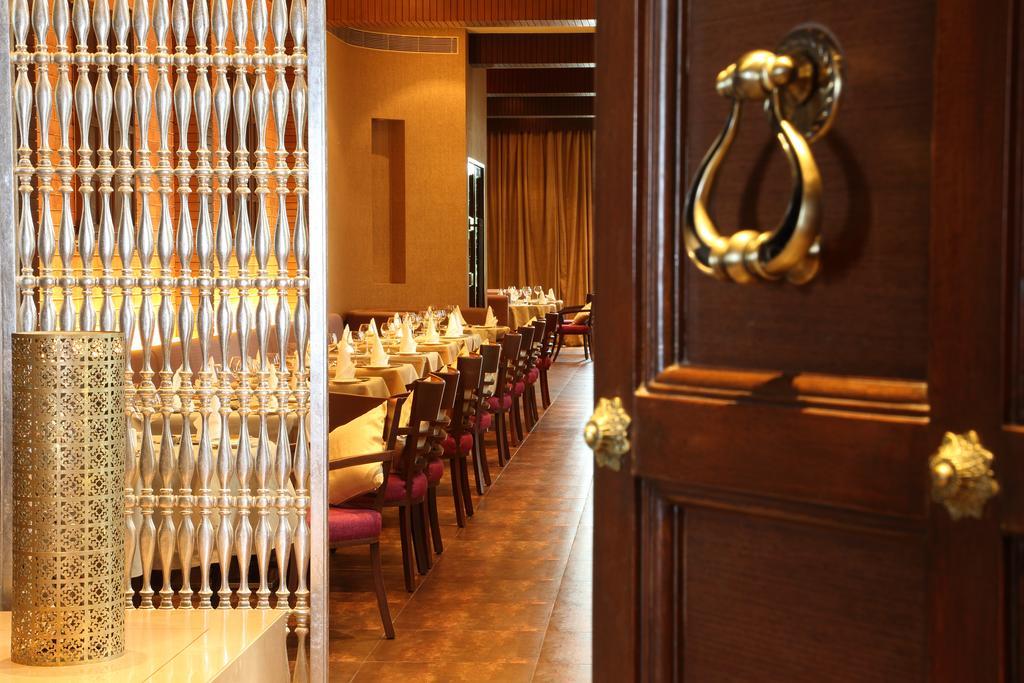 Fortune Select Sg Highway, Ahmedabad - Member Itc Hotels' Group מראה חיצוני תמונה