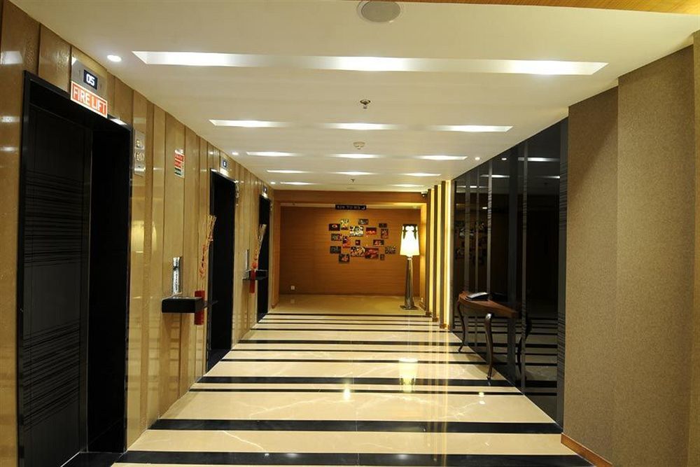 Fortune Select Sg Highway, Ahmedabad - Member Itc Hotels' Group מראה חיצוני תמונה