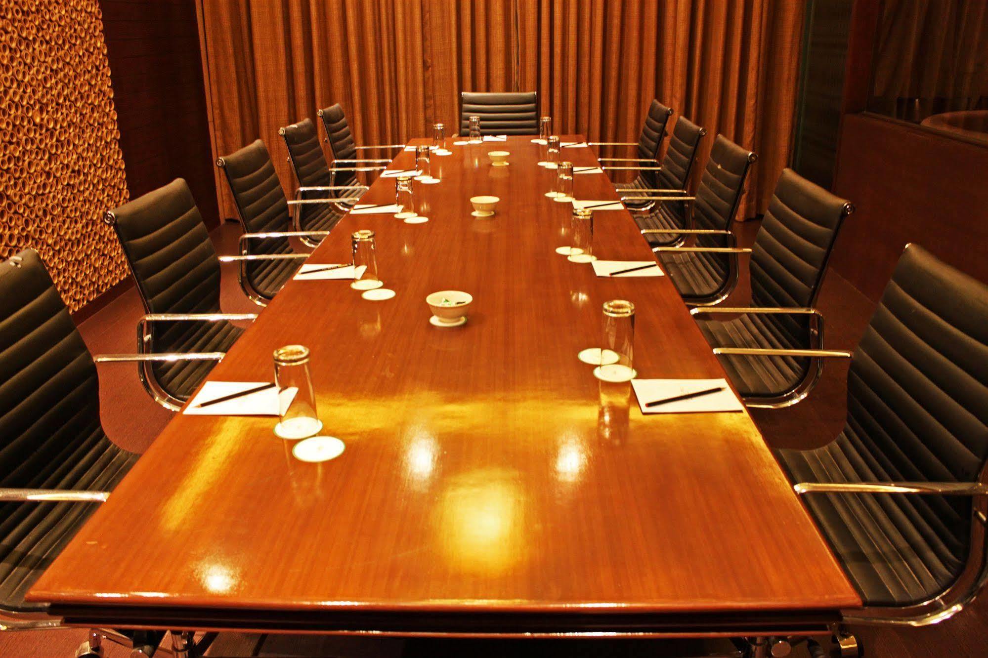 Fortune Select Sg Highway, Ahmedabad - Member Itc Hotels' Group מראה חיצוני תמונה