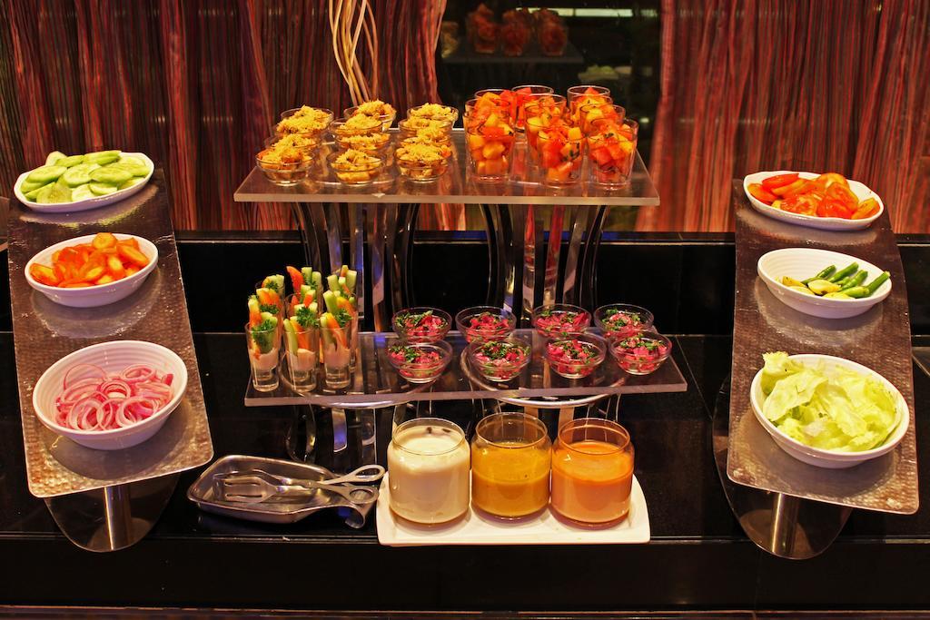 Fortune Select Sg Highway, Ahmedabad - Member Itc Hotels' Group מראה חיצוני תמונה